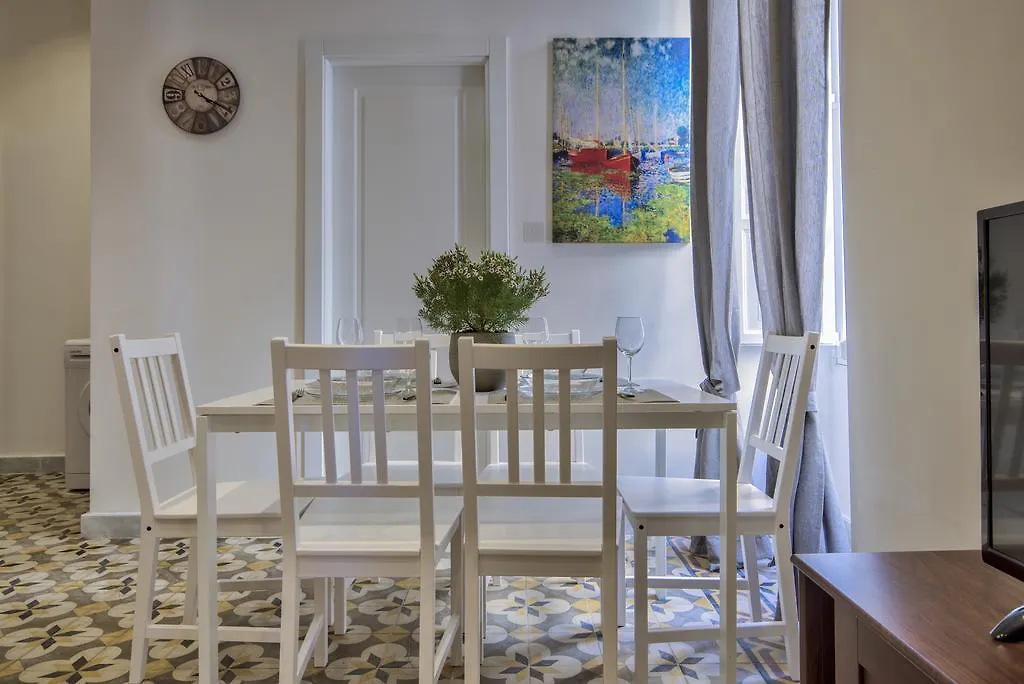 Borgo San Pawl Valletta Apartments - Duplex 2-Bedroom Apartment