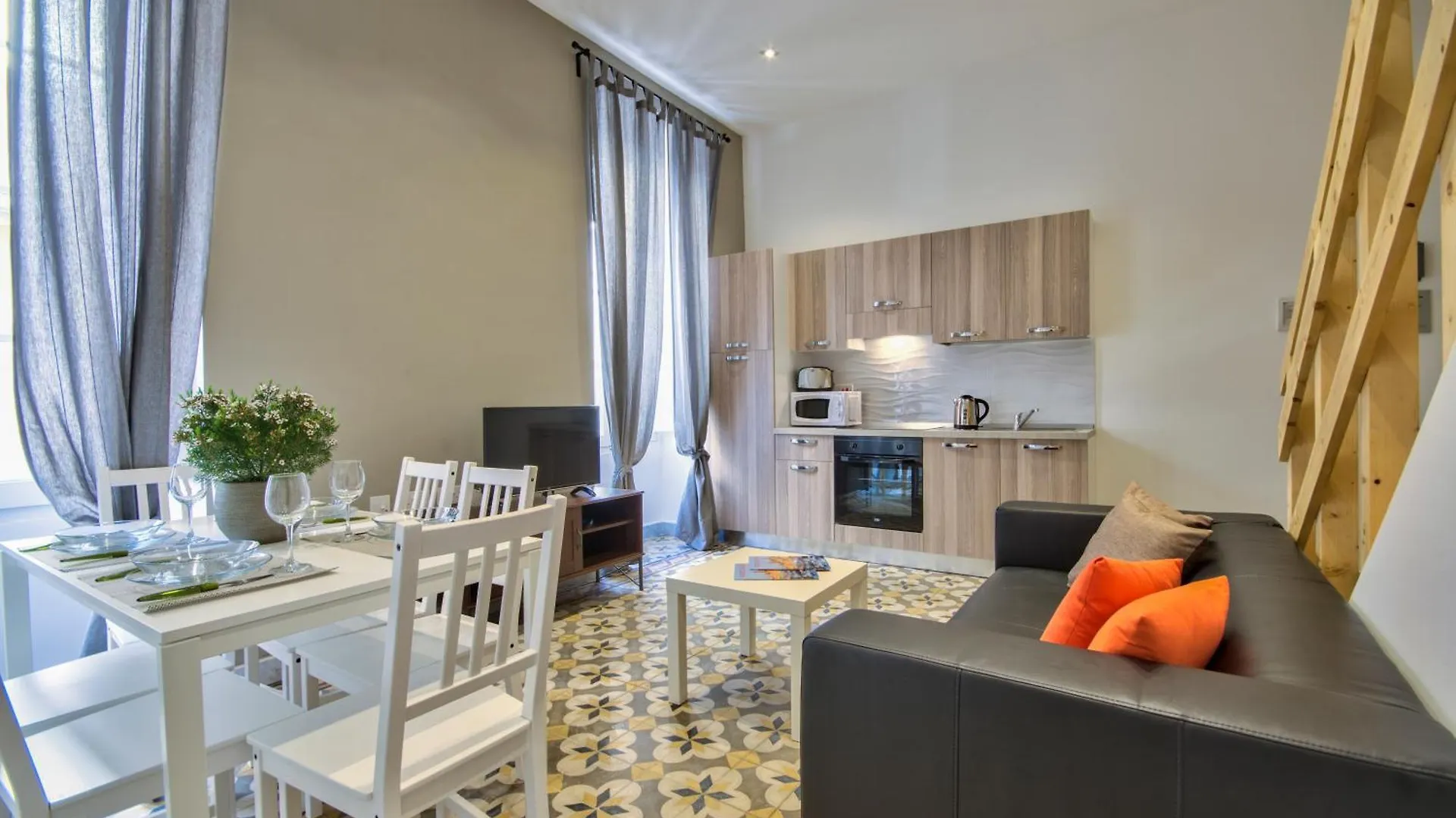 Borgo San Pawl Valletta Apartments - Duplex 2-Bedroom Apartment