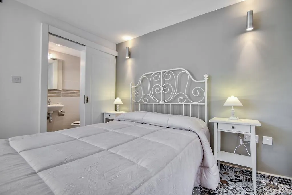 Borgo San Pawl Valletta Apartments - Duplex 2-Bedroom Apartment Malte